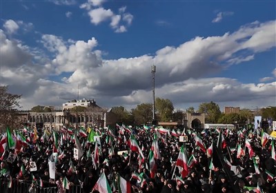 تجمع بانوان اردبیلی؛ طنین «لبیک یا زینب» در اربعین شهادت امام امت