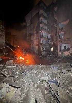 ببینید/نواختن قطعه کارن همایونفر در بین آوار خانه های بیروت