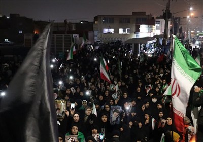 از غیرت فاطمی تا صبر زینبی؛ حضور حماسه ساز زنان در تجمعات شبانه