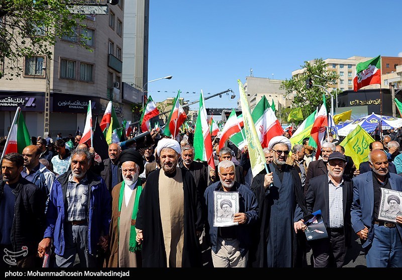 مراسم عزاداری چهلمین روز شهادت رهبر انقلاب در تهران - 1