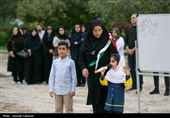 مراسم کاشت 168 اصله نهال به یاد شهدای میناب در کیش