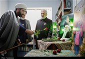 حضور خدام حرم مطهر رضوی در منزل رهبر شهید انقلاب