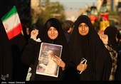 امروز در مراسم عزاداری چهلمین روز شهادت رهبر انقلاب در تهران طیف های مختلفی از مردم عزادار و پیروان راه امام شهیدشان حضور داشتند