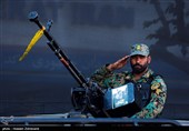 امروز در مراسم عزاداری چهلمین روز شهادت رهبر انقلاب در تهران طیف های مختلفی از مردم عزادار و پیروان راه امام شهیدشان حضور داشتند