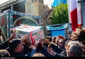 تشییع پیکر شهید 10 ماه به همراه خانواده