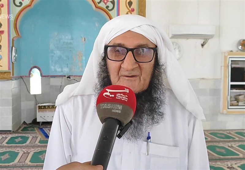 مولوی قاضی‌زاده: تا آخرین نفس پشت رهبر و ایران ایستاده‌ایم