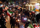 عبور مقتدرانه یگان‌های بسیجی از میان اجتماع شبانه مردم اهر