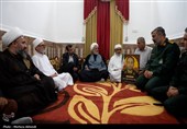 دیدار نماینده ولی‌فقیه در هرمزگان با خانواده پاسدار شهید اهل سنت