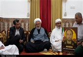 دیدار نماینده ولی‌فقیه در هرمزگان با خانواده پاسدار شهید اهل سنت