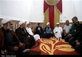 دیدار نماینده ولی‌فقیه در هرمزگان با خانواده پاسدار شهید اهل سنت