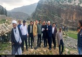 بازدید استاندار از آبشار کمردوغ قلعه رئیسی