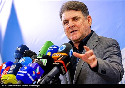 زینی‌وند: تعویق انتخابات برای حفظ انسجام ملی در شرایط جنگی بود