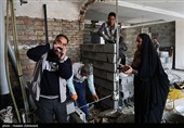 گروه‌های جهادی پای کار بازسازی خانه های آسیب دیده در جنگ