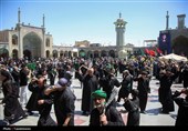 عرض ارادت دسته‌جات عزاداری امام صادق (ع) در حرم حضرت معصومه(س)