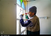 گروه های جهادی پای کار بازسازی خانه های آسیب دیده در جنگ