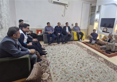 دیدار مسئولان ورزش بوشهر با خانواده شهید جنگ تحمیلی رمضان
