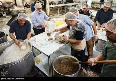 فعالیت آشپزخانه جهادی موکب المهدی (عج) شمیرانات