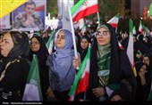 اجتماع بوشهری‌ها در موج 46 و معرفی چهره برتر هنر انقلاب اسلامی استان