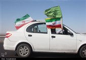 رژه خودرویی کاشانی‌ها به مجتمع احمدی‌روشن/تاکید بر احقاق حق هسته‌ای