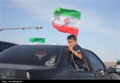 رژه خودرویی کاشانی‌ها به مجتمع احمدی‌روشن/تاکید بر احقاق حق هسته‌ای