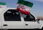 رژه خودرویی کاشانی‌ها به مجتمع احمدی‌روشن/تاکید بر احقاق حق هسته‌ای