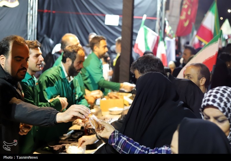 فعالیت مواکب در تجمعات شبانه کرمانشاه