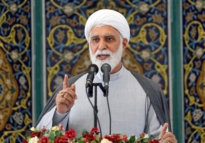 امام جمعه کیش: از شروط ملت عقب‌نشینی نمی‌کنیم