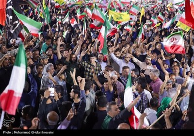 چهل و هشتمین حماسه حضور مردم قرچک در خیابان+فیلم