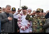 استقبال مردم عجب‌شیر از ناو استوار علی فخری جانباز غیور ناوشکن دنا