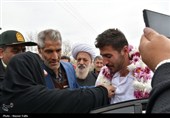 ‌بازگشت فاتح اقیانوس‌ها به زادگاه؛ استقبال حماسی عجب‌شیری‌ها از استوار علی فخری جانباز ناوشکن دنا