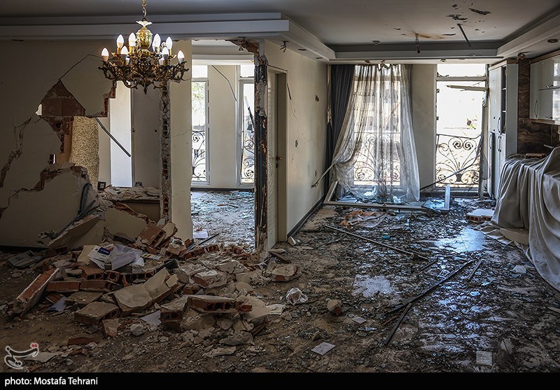 بازدید از پلاک های آسیب دیده منطقه 11 تهران در جنگ رمضان