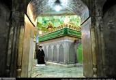 تصاویر حضور شهید امام خامنه‌ای در حرم حضرت معصومه(س)