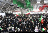 همایش سه هزار نفری دختران و مادران اصفهانی+فیلم و عکس