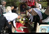 آیین افتتاحیه دهه کرامت در گلستان شهدای اصفهان