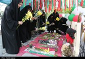 آیین افتتاحیه دهه کرامت در گلستان شهدای اصفهان