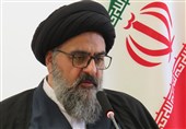 عظمت خون رهبر شهید حقیقت را روشن و مردم را مبعوث کرد