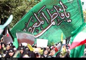 گلباران دخترانه حرم امام رضا(ع) در روز ولادت حضرت معصومه(س)