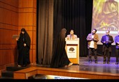 تجلیل از برگزیدگان هنر انقلاب اسلامی لرستان