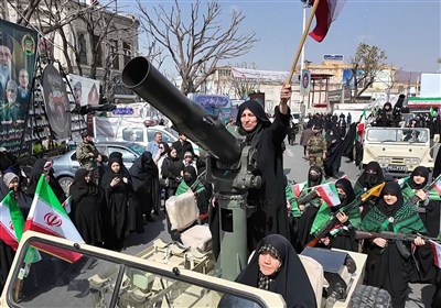 رژه اقتدار بانوان و دختران تبریزی