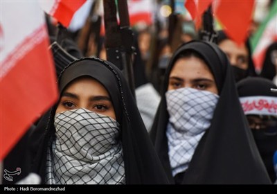 اجتماع حماسی دختران شهرستان بن