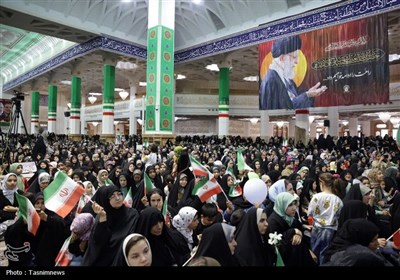 اجتماع بزرگ «دختران ایران» در حرم حضرت معصومه(س)