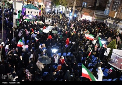 حماسه دختران عجب‌شیر زیر باران؛ تجلی پیوند شور فاطمی و شعور انقلابی