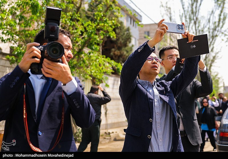 بازدید سفرا از مناطق آسیب دیده در تهران