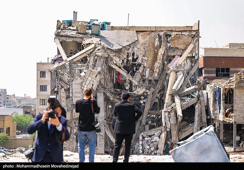 بازدید سفرا از مناطق آسیب دیده در تهران