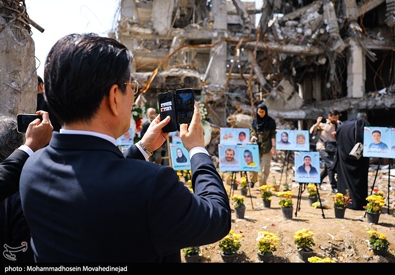 بازدید سفرا از مناطق آسیب دیده در تهران