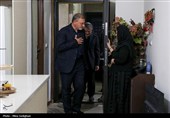 دیدار معاون فرهنگی بنیاد شهید کشور با خانواده‌های شهدای جنگ رمضان البرز