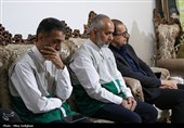 دیدار معاون فرهنگی بنیاد شهید کشور با خانواده‌های شهدای جنگ رمضان البرز