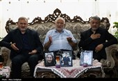 دیدار معاون فرهنگی بنیاد شهید کشور با خانواده‌های شهدای جنگ رمضان البرز