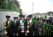 تشرف خانواده شهدای دانش‌آموز میناب به حرم بانوی کرامت