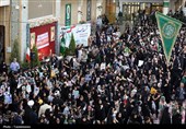 تشرف خانواده شهدای دانش‌آموز میناب به حرم بانوی کرامت